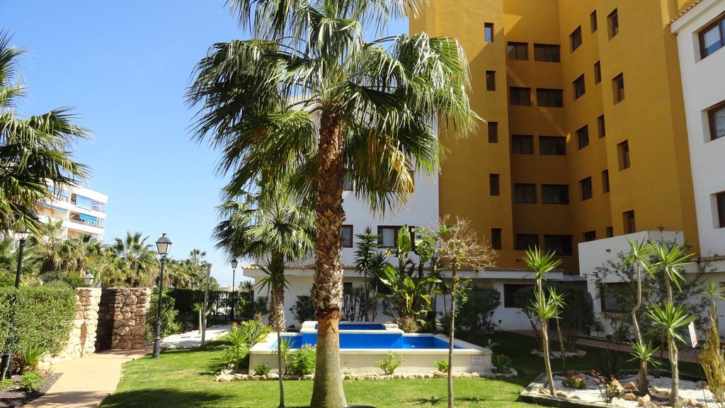 He La Entrada Punta Prima Hotel Torrevieja Exterior photo