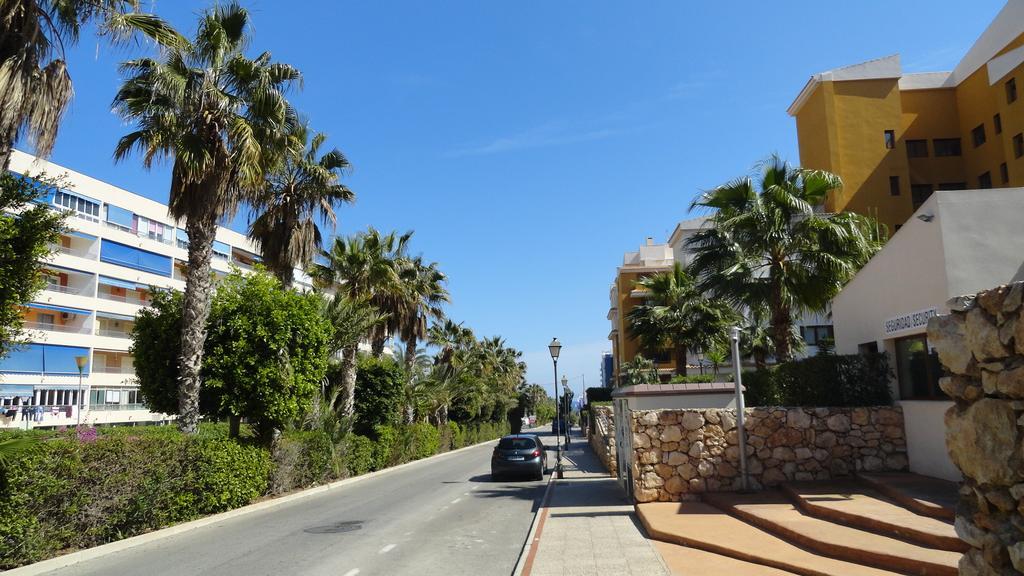 He La Entrada Punta Prima Hotel Torrevieja Exterior photo